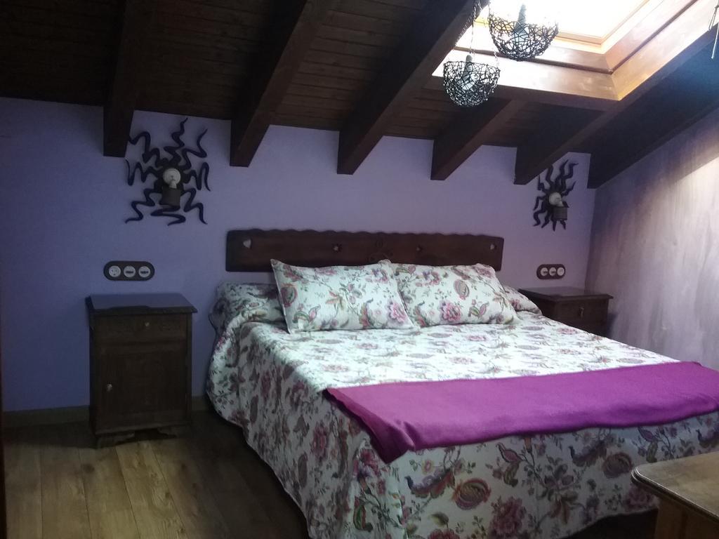 El Conventu Del Asturcon Pensionat Lago  Rum bild